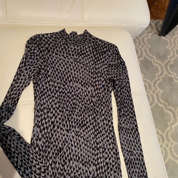 Longsleeve with open back - Picture 2 of 4